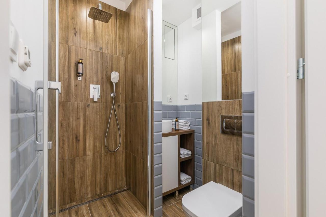 Rent Like Home - Zlota 65 II Warsaw Exterior photo