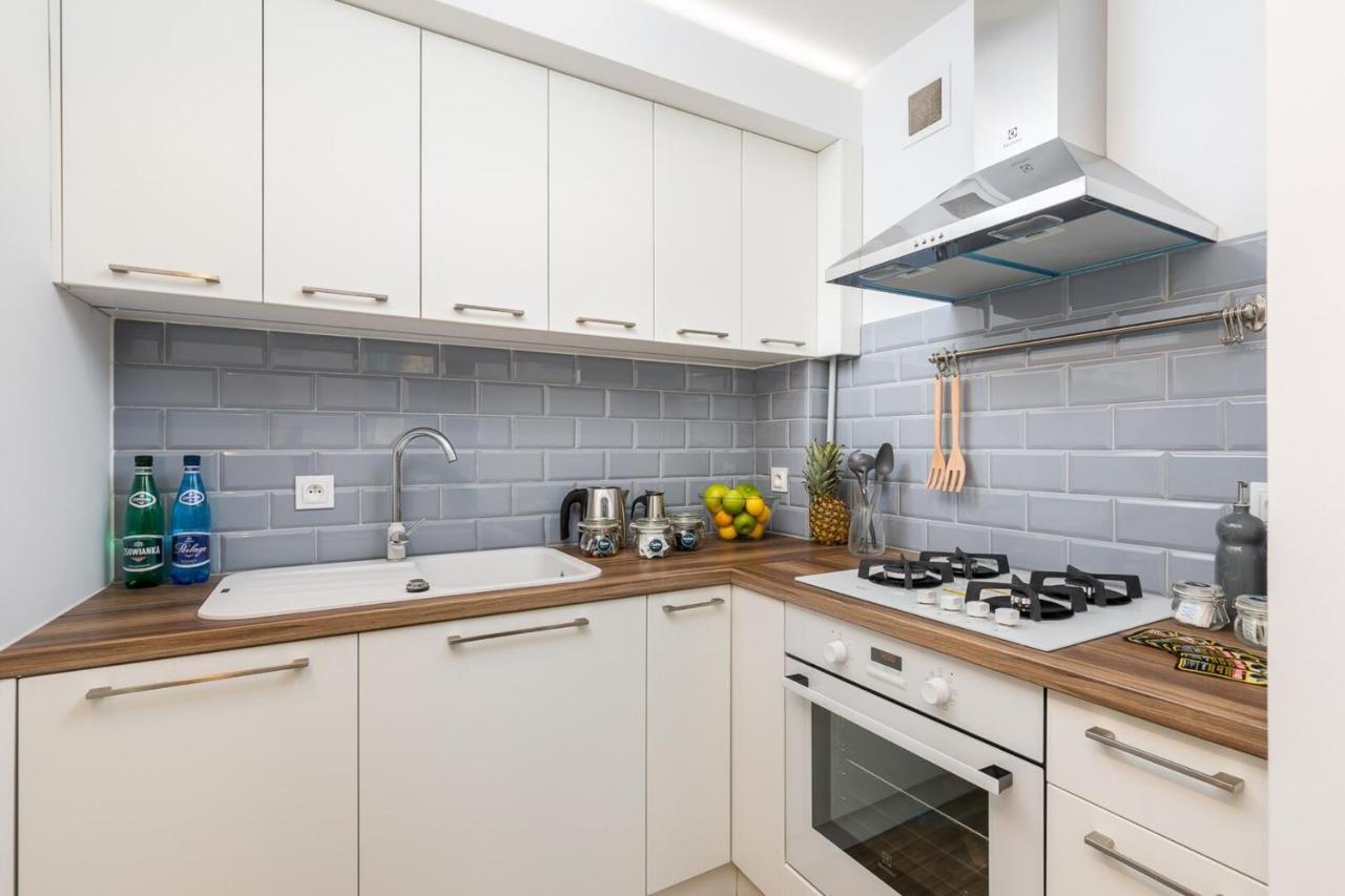 Rent Like Home - Zlota 65 II Warsaw Exterior photo